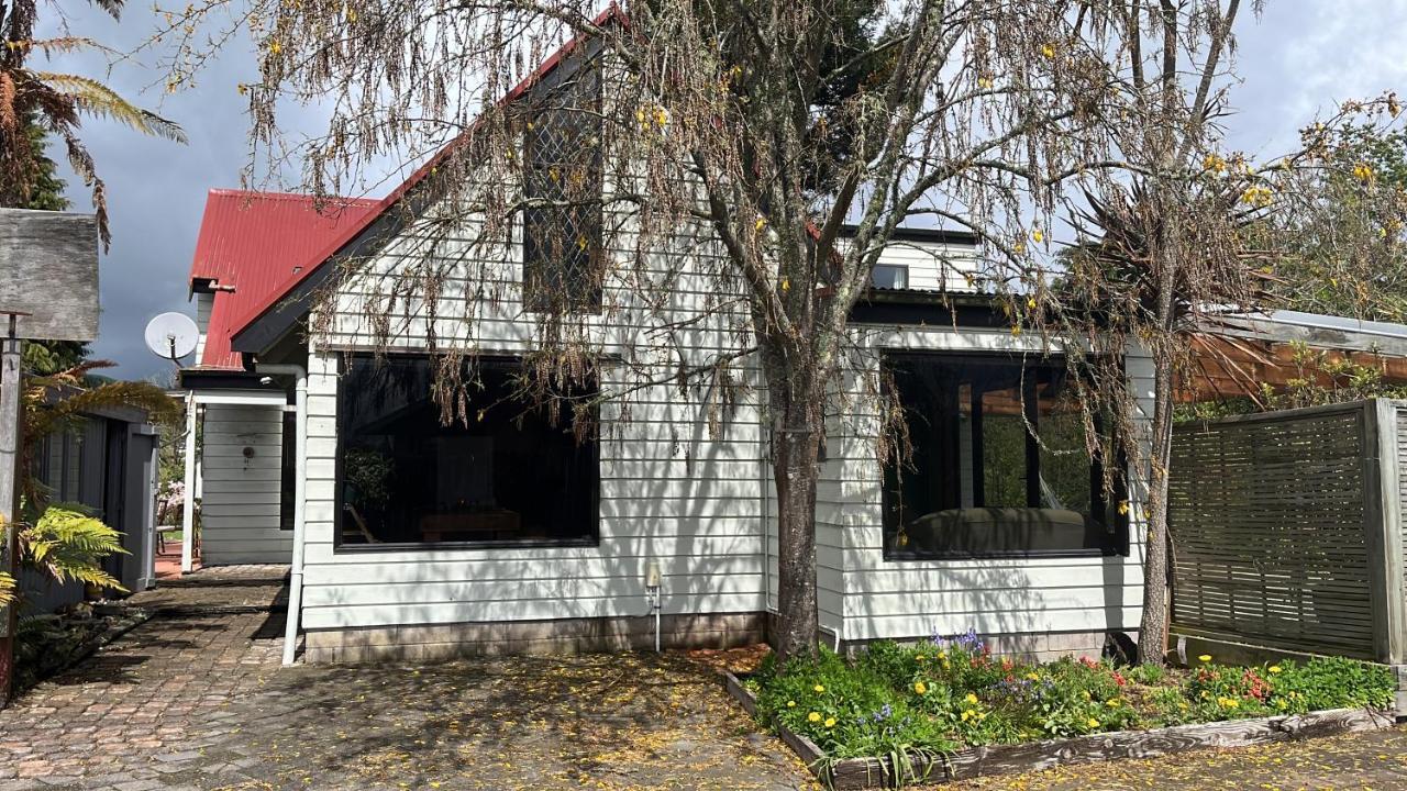 Luigi'S Home Rotorua Exterior photo